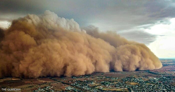 بعد الحرائق.. عاصفة ترابية عملاقة تضرب أستراليا