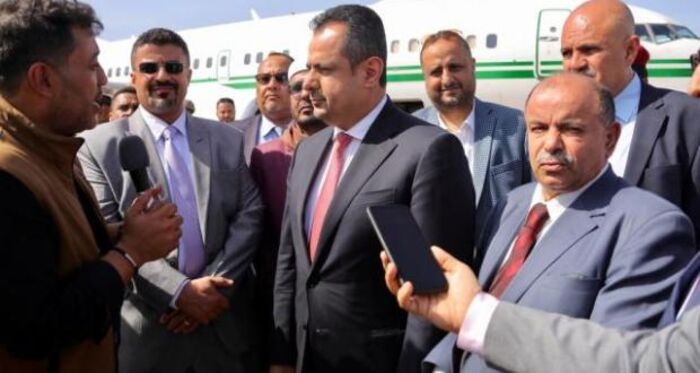 رئيس الحكومة يدلي بأول تصريح من وسط عدن ويصف ان التحديات كبيرة ..ماذا قال!