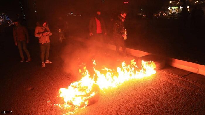 الاشتباكات تتجدد بين محتجين وقوات الأمن في كربلاء