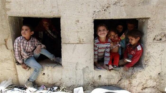 جريمة آثمة تنتهك القوانين..أب يمني يبيع أبناءه الأربعة