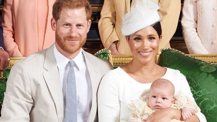 قصر باكينهام يعفي ميغان وهاري من لقبيهما الأميري