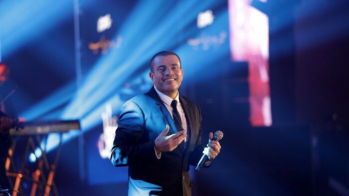 عمرو دياب يعلن عن ألبومه الجديد ( صور و فيديو)