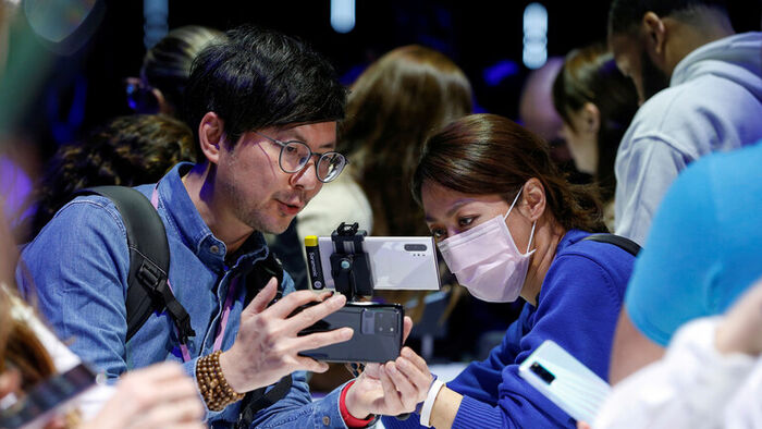 عدوى «كورونا» تصيب «آبل»