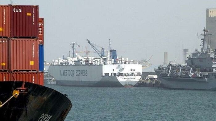 الكويت تحظر دخول السفن القادمة من إيران