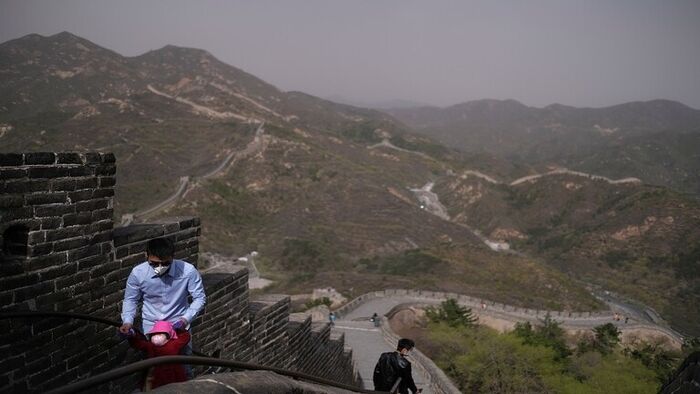 وسط مخاوف من كورونا..عودة الحياة إلى سور الصين العظيم