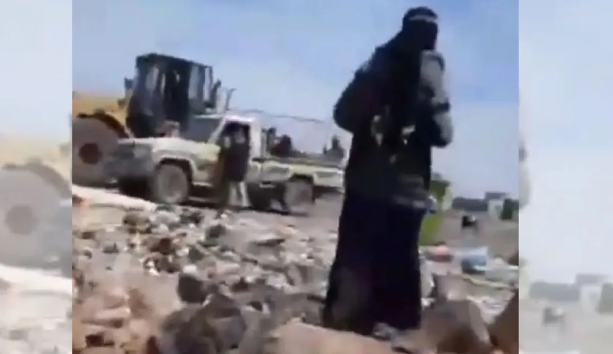 مليشيا الحوثي تهدم منزل امرأة مسنة بصنعاء وتنهب أرضها