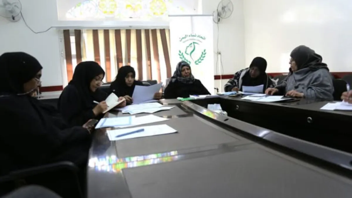 ميليشيا الحوثي تقتحم وتغلق فرع اتحاد نساء اليمن في إب