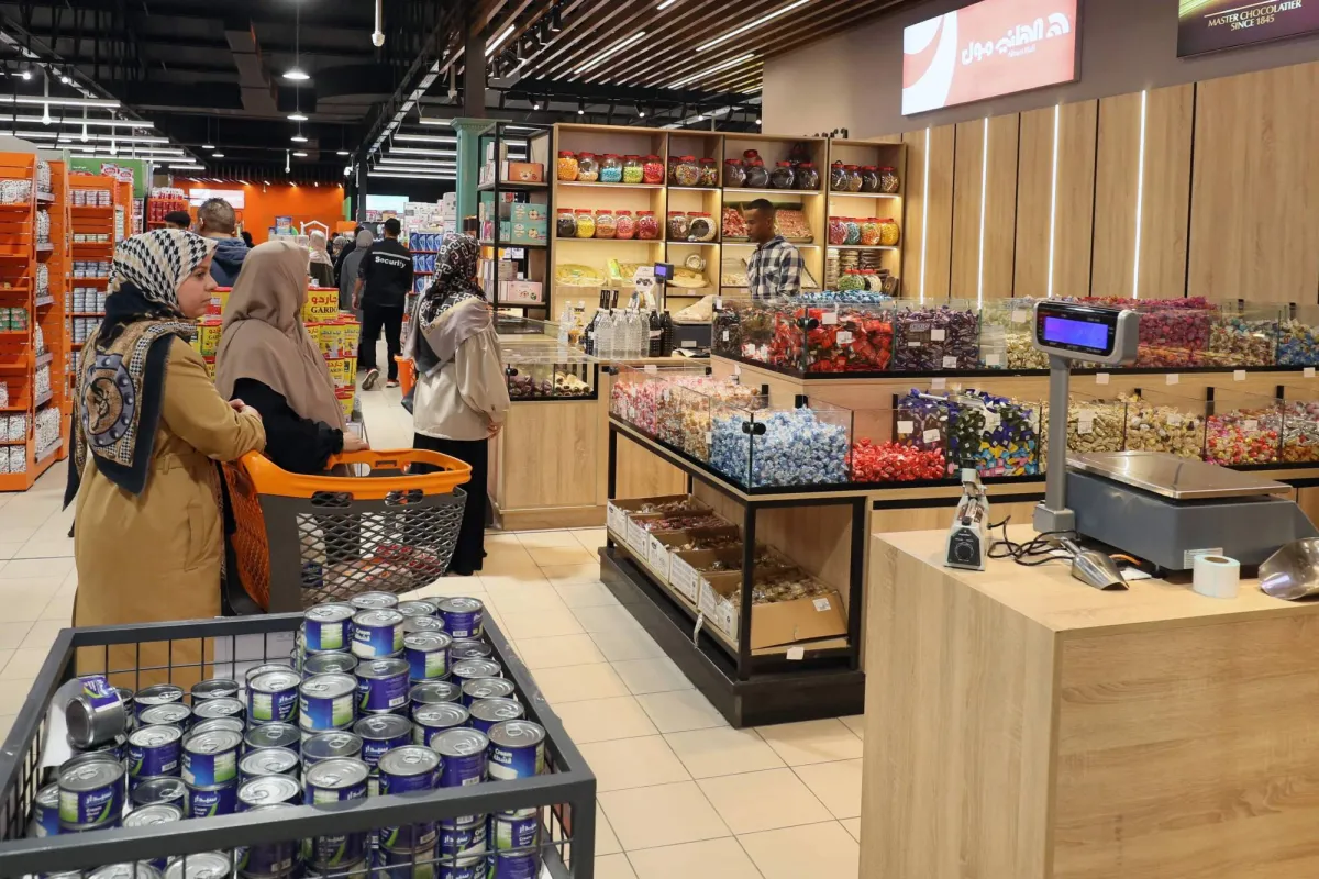 قبل حلول رمضان... هموم المعيشة تطغى على السياسة في ليبيا