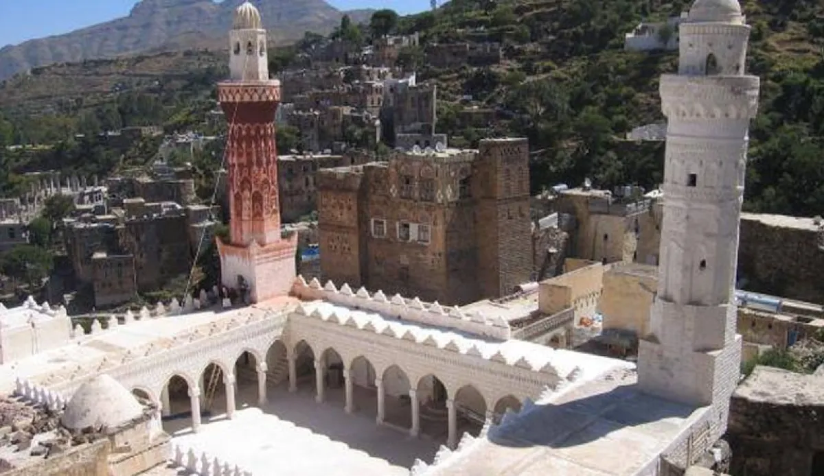 مليشيا الحوثي تعتقل عدد من المسلمين في محافظة إب بسبب ادائهم صلاة التراويح