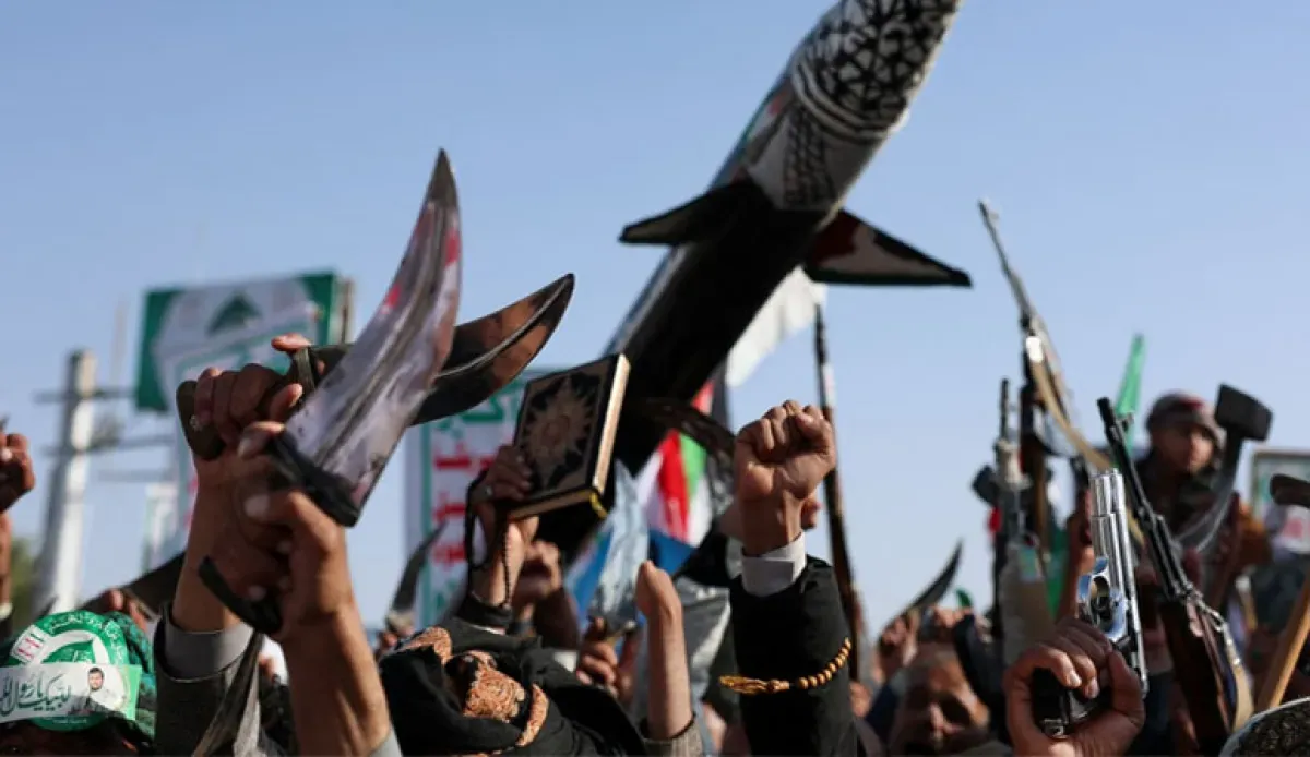 الحوثيون يرفعون جهوزيتهم القتالية دعماً لإيران.. ومحللون: المشهد يتجه نحو التصعيد