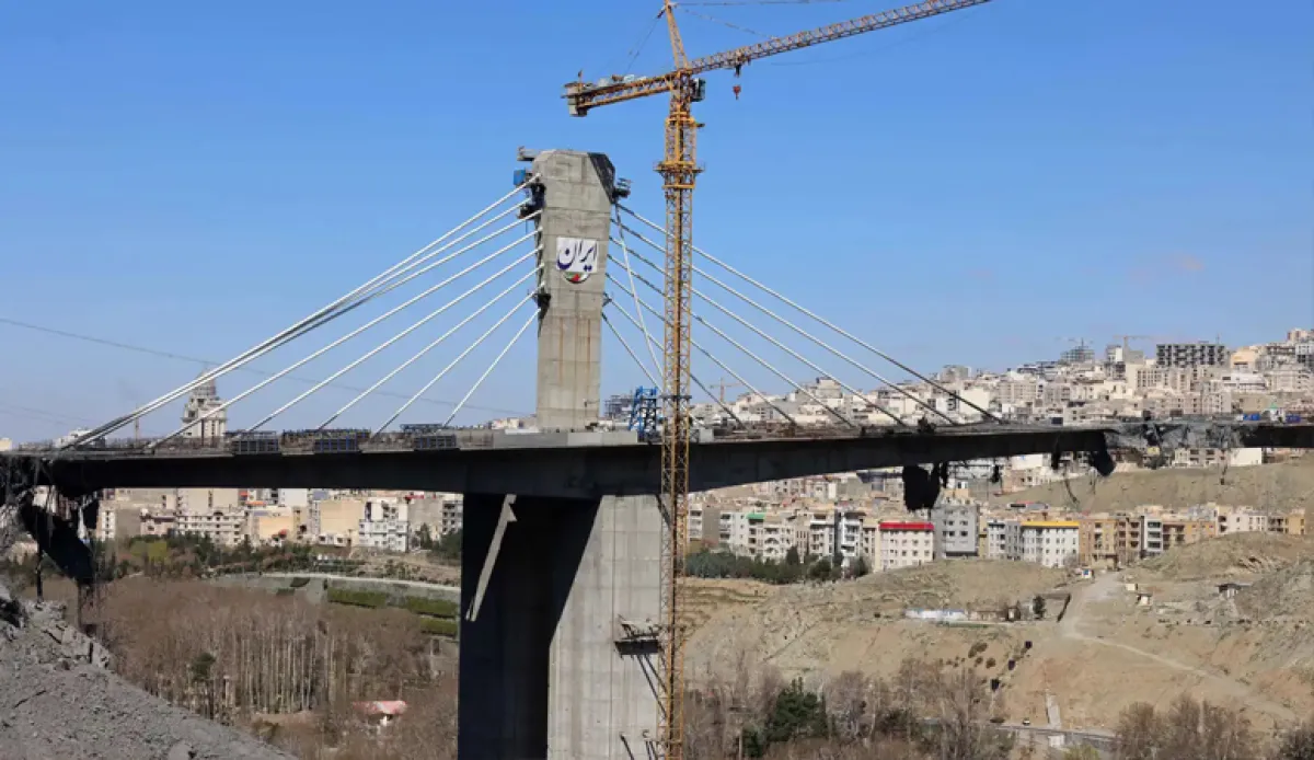 صحيفة: مساعدو ترمب يعتبرون ضرب منشآت الطاقة والجسور بإيران أهداف مشروعة