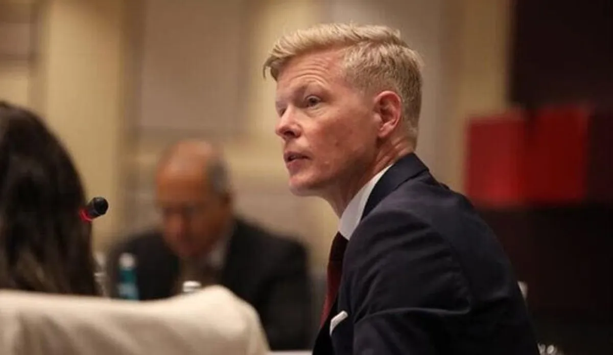 جروندبرج من عدن يحذر من جرّ اليمن إلى التصعيد الإقليمي وسط تلميحات حوثية بالتصعيد