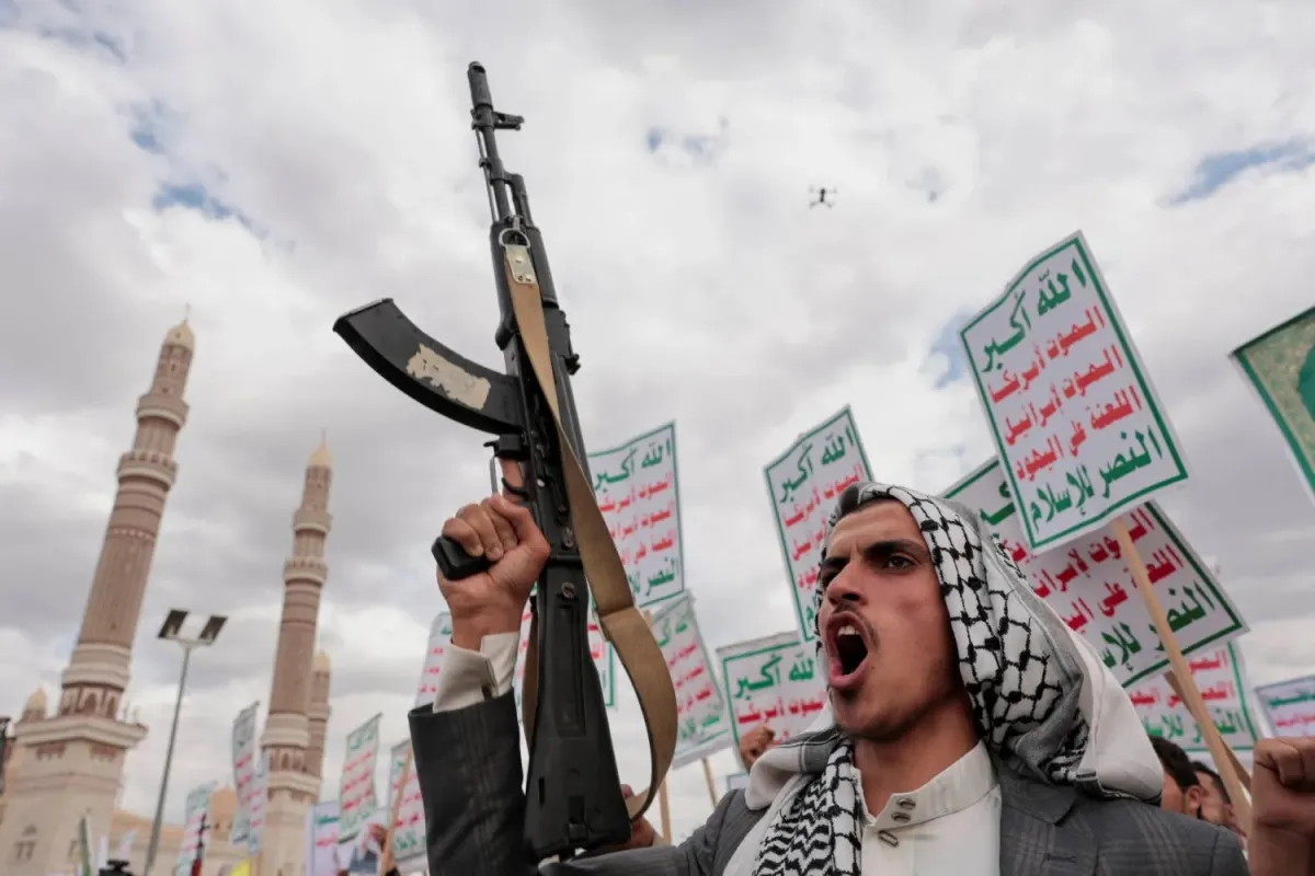 تعثّر الحوثيين في تشكيل حكومتهم يرسّخ قبضة سلطتهم الخفيّة