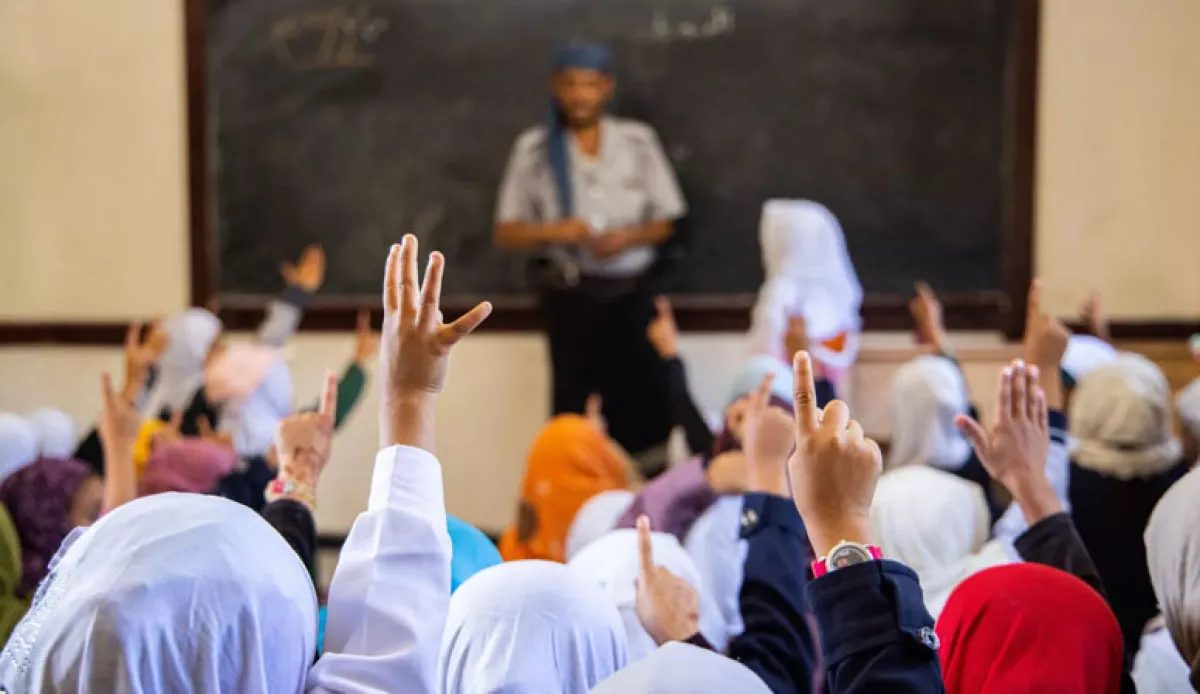 نقابة المعلمين تكشف عن أكبر عملية إقصاء وظيفي في مناطق سيطرة الحوثيين