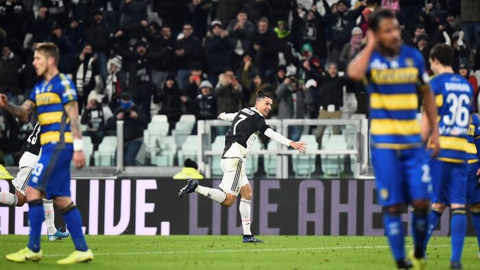 ثنائية رونالدو تقود يوفنتوس للفوز على بارما