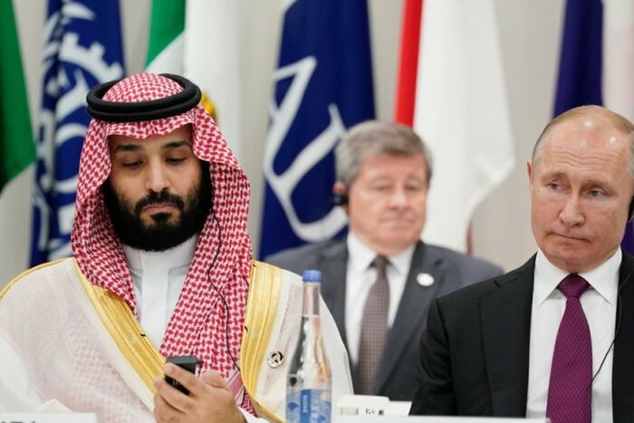 توقعات بـ «تسونامي نفطي»