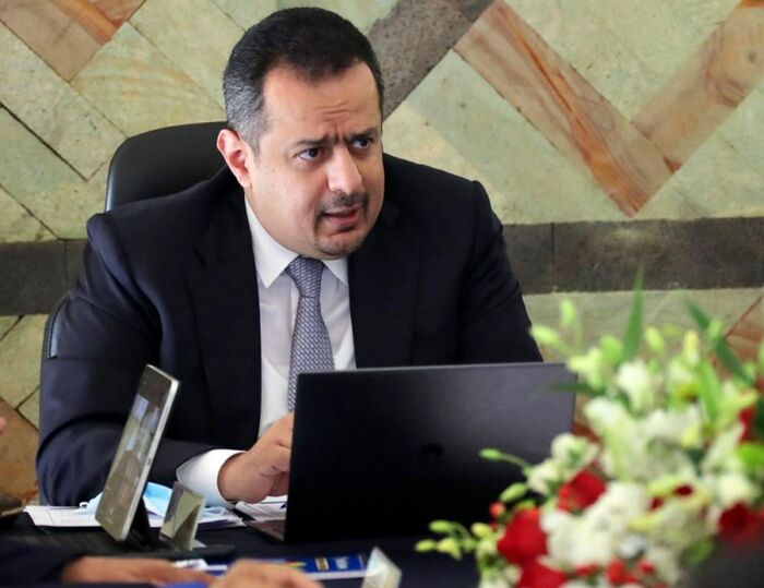 بعد أشهر من الانتظار.. معين عبدالملك يعلن أسماء حكومة كفاءات يمنية