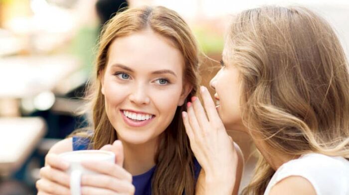 لماذا يعشق البشر النميمة؟