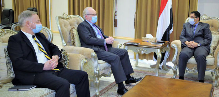 بن مبارك: الحوثي لا يريد السلام.. وموقف الجيش دفاعي من الإرهاب