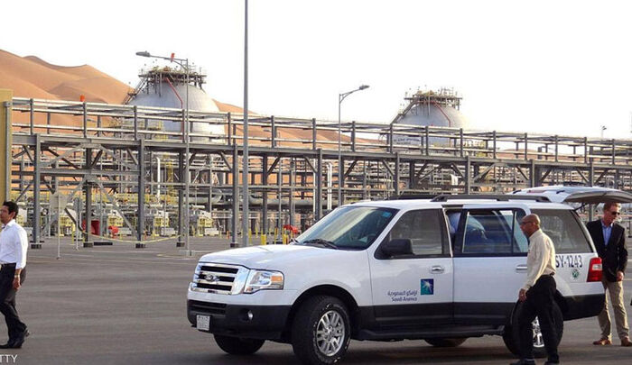 السعودية: استهداف ميناء رأس تنورة ومنطقة سكنية بالظهران