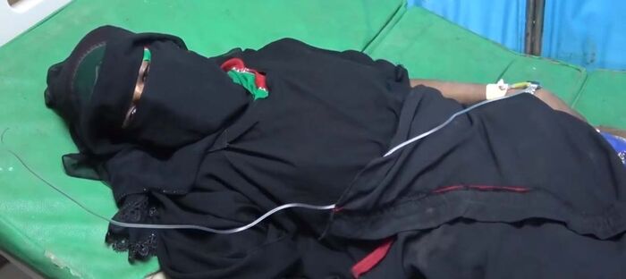 قناصة الحوثيين تصيب امرأة في منطقة الطور بمديرية بيت الفقيه