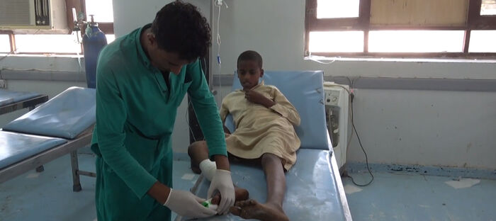 إصابة طفل برصاص مليشيات الحوثي في حيس (فيديو)