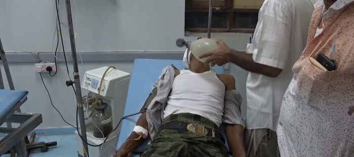 إصابة مواطن بعيار ناري اطلقته مليشيا الحوثي في حيس بالحديدة (فيديو)