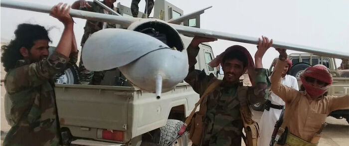 القبائل تسقط طيران حوثي مسير عقب استهداف اليتمة بصاروخ بالستي