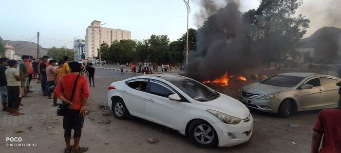 وزراء يفكرون بالاستقالة بسبب عجز الحكومة المعترف بها عن حل الأزمات