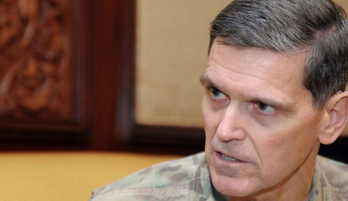 قائد المنطقة الوسطى الأمريكية السابق: الحوثيون يعرقلون السلام وهم سبب الأزمة الإنسانية