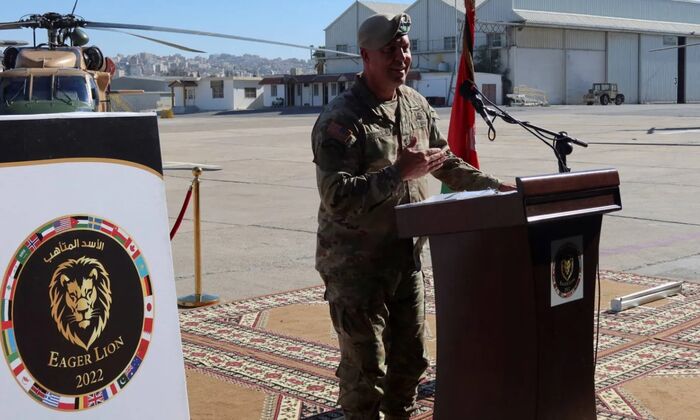 القيادة المركزية الأميركية تبحث جهود مواجهة مليشيات الحوثي وداعش