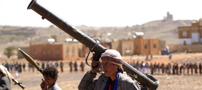 مسؤول أميركي: الحوثيون يتصرفون كجماعة إرهابية