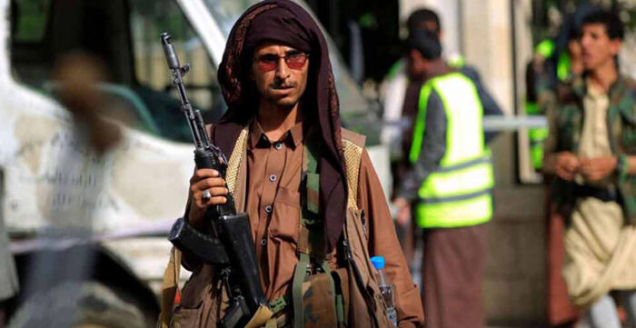 بدعم إيراني.. الحوثيون يواصلون الهروب من السلام عبر التصعيد العسكري