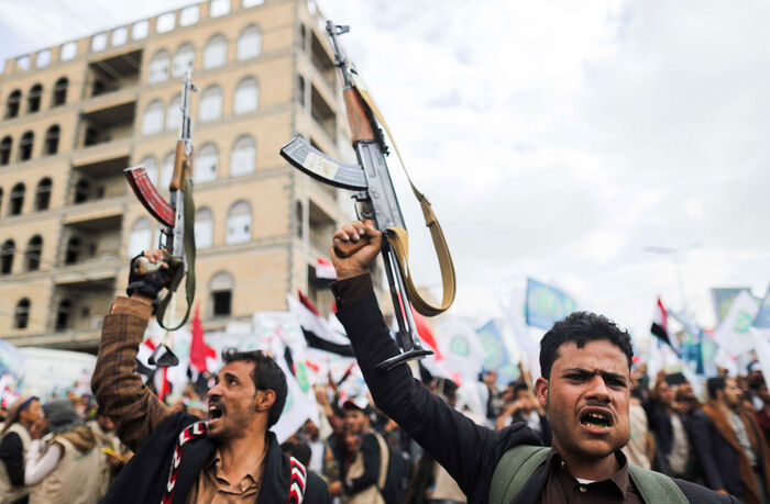 الحوثي يستحدث هيئة لصرف فتات الأموال لأسرى مقاتليه ونهب عائداتها