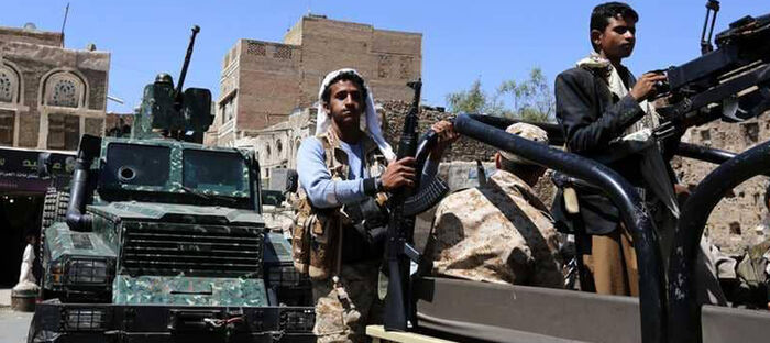 مليشيا الحوثي تواصل حملة الاعتقالات في تعز وتستهدف المعارضين للدورات الطائفية