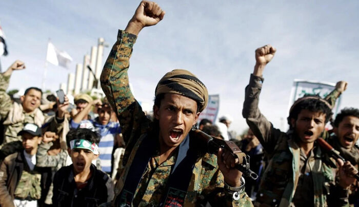 معهد أمريكي: المؤسسات الدولية تُكرّس نفوذ الحوثيين وتمنحهم شرعية الأمر الواقع في اليمن