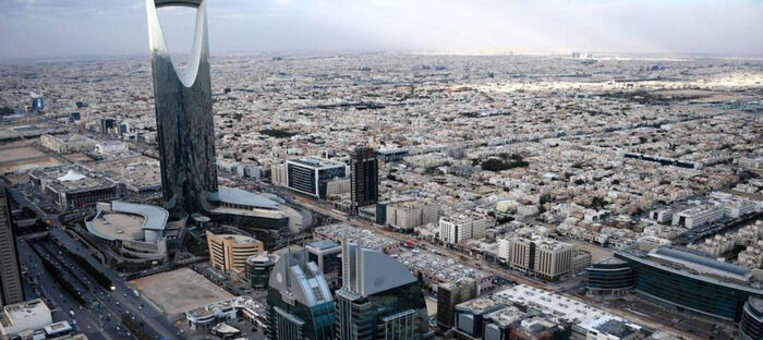 السعودية ستتخذ إجراءات "مؤلمة" لخفض النفقات بسبب كورونا