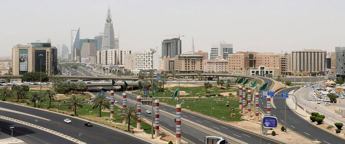 خفض الإنفاق وتأجيل مشروعات في السعودية بفعل هبوط النفط وكورونا