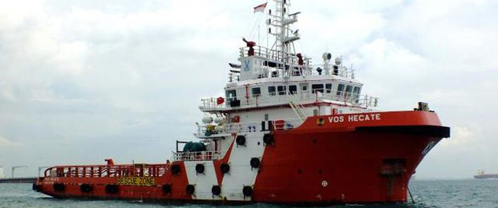 الحوثيون يحتجزون سفينة البعثة الأممية ويمنعون فريقها من الحركة