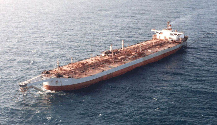 خفر السواحل اليمني ينفي شائعات وجود الحوثيين في جزيرة الزبير ويؤكد تأمين الملاحة البحرية