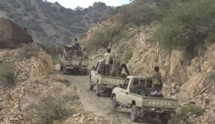 القوات المشتركة تتقدم في حيس وفرع العدين وسط إنهيار متواصل للحوثيين