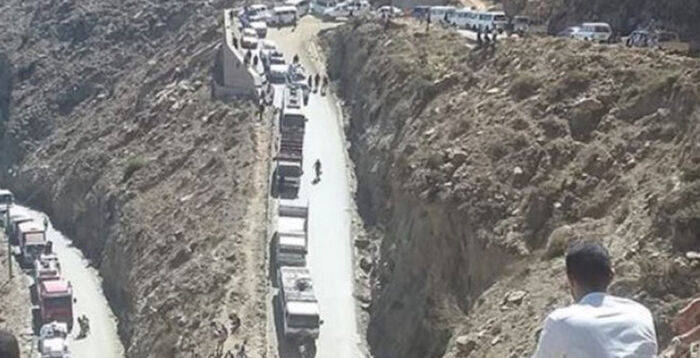 مليشيا الحوثي تمنع دخول شاحنات تجار «الأخشاب» إلى مناطق سيطرتها