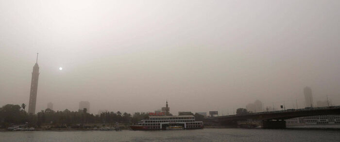 مصر تنصح مواطنيها بعدم الخروج إلا لظروف اضطرارية