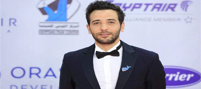 وعد بشرح تجربته.. ممثل مصري شاب يعلن إصابته بكورونا