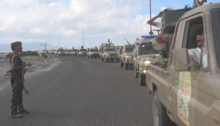 محللون: رفع المعاناة عن الشعب يُفرض بالخيار العسكري وليس باستجداء السلام