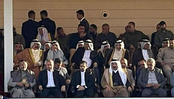 الحوثي يستفاد من الهدنة ويشارك بعرض عسكري نظمته إيران لمليشياتها في العراق