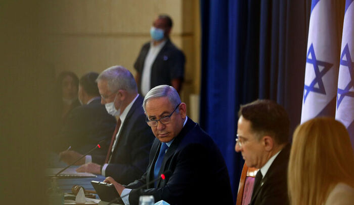 إعلام عبري: مسؤولون إسرائيليون يعتبرون أن واشنطن تتنازل أكثر مما تريد طهران