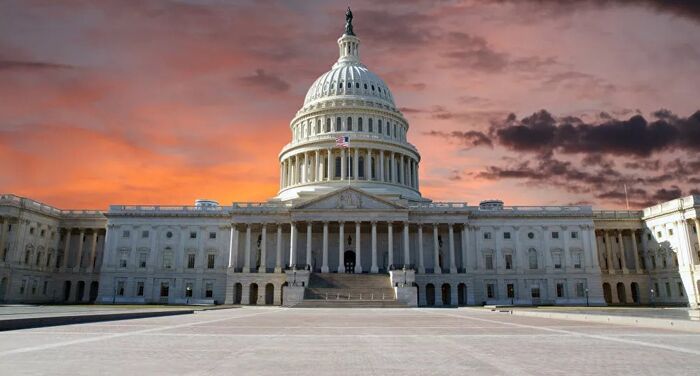 تسجيل صوتي يهدد بضرب الكونغرس بطائرة مدنية يثير الهلع في أمريكا