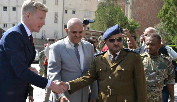 مليشيا الحوثي تهاجم مقر شرطة الدوريات بتعز بالتزامن مع زيارة المبعوث الأممي