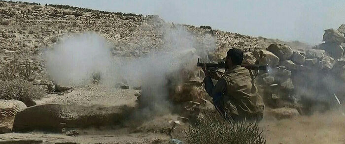 المقاومة الشعبية والقوات الحكومية يكسرون هجومًا حوثيًا في نهم